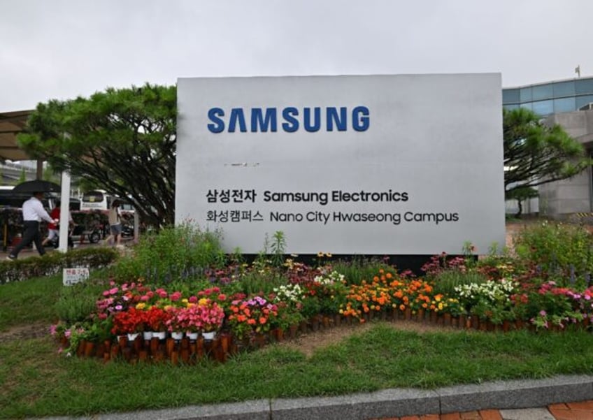 A union representing thousands of Samsung workers says it is extending a strike indefinite