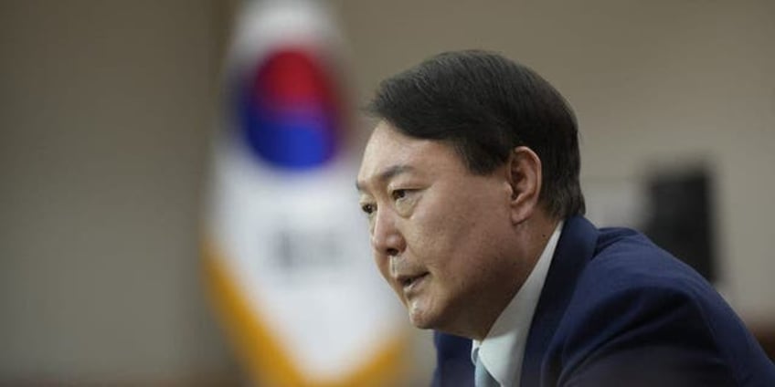 south korean administration will never pursue end to korean war reunification minister says