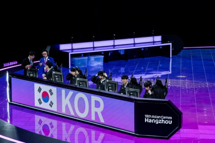 south korean league of legends team wins gold at asian games players secure a military exemption