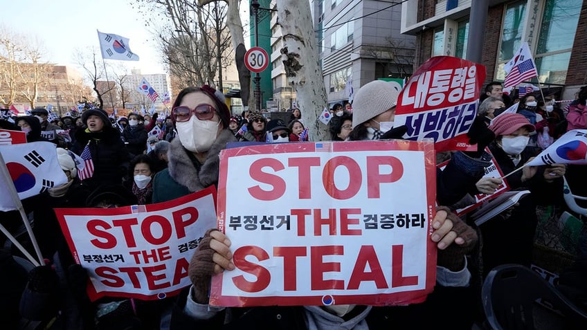 'Stop the Steal' poster at a Yoon Suk Yeol rally