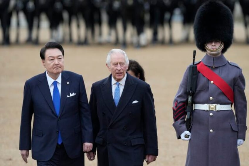 south koreas president gets royal welcome on uk state visit before talks on trade and technology