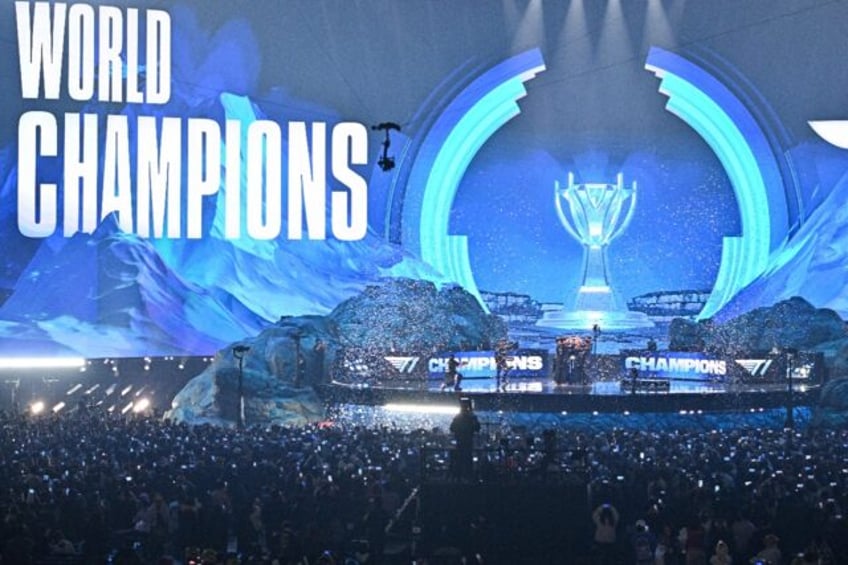 south koreas t1 win record fourth league of legends world title