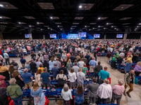 Southern Baptists narrowly reject formal ban on churches with any women pastors