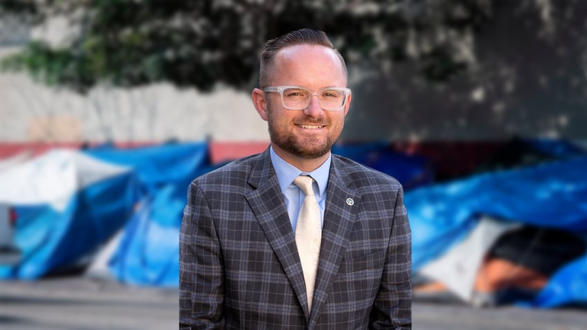 southern california mayor who went from street addict to elected office battles citys homelessness problem