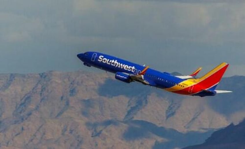 southwest airlines offering voluntary separation packages due to overstaffing