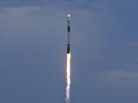 SpaceX deploys 27 Starlink satellites from the West Coast