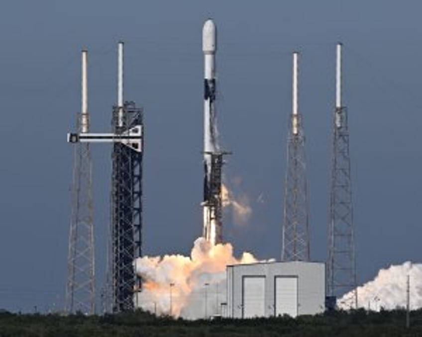 SpaceX launches Indonesian satellite into orbit