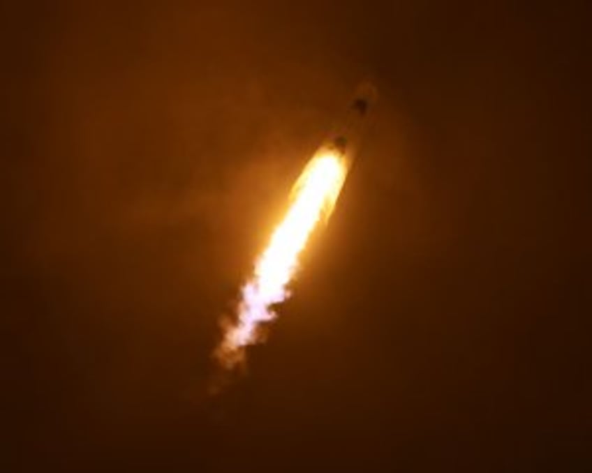 SpaceX sends more satellites into orbit; 2nd liftoff scheduled Sunday night