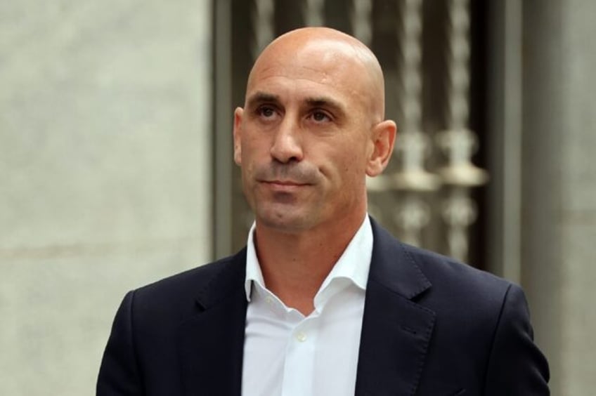 Former president of the Spanish football federation Luis Rubiales leaving the Audiencia Na