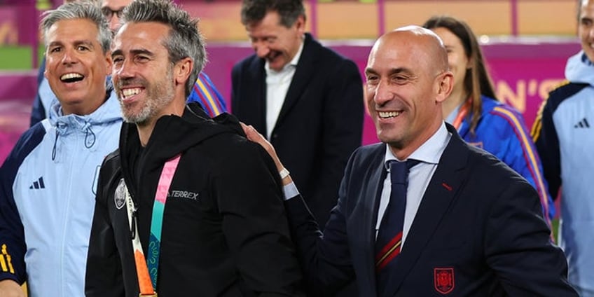 spains jorge vilda rips luis rubiales in latest twist to kiss drama