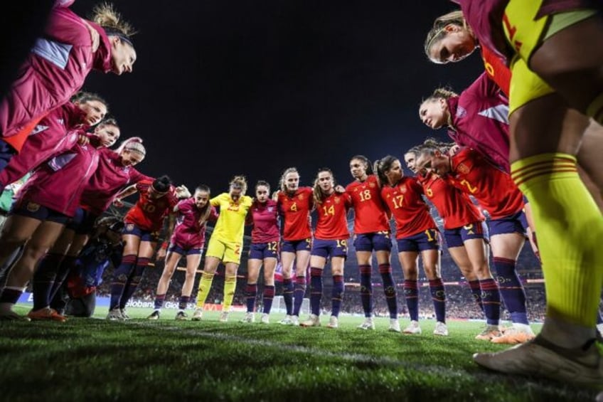 spains world cup winning women reject squad call ups