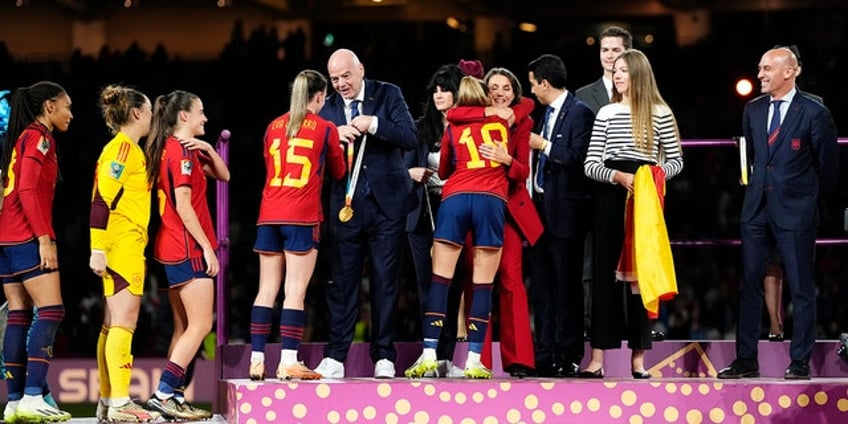 spanish fa president luis rubiales learns fate after kissing womens world cup champion jenni hermoso