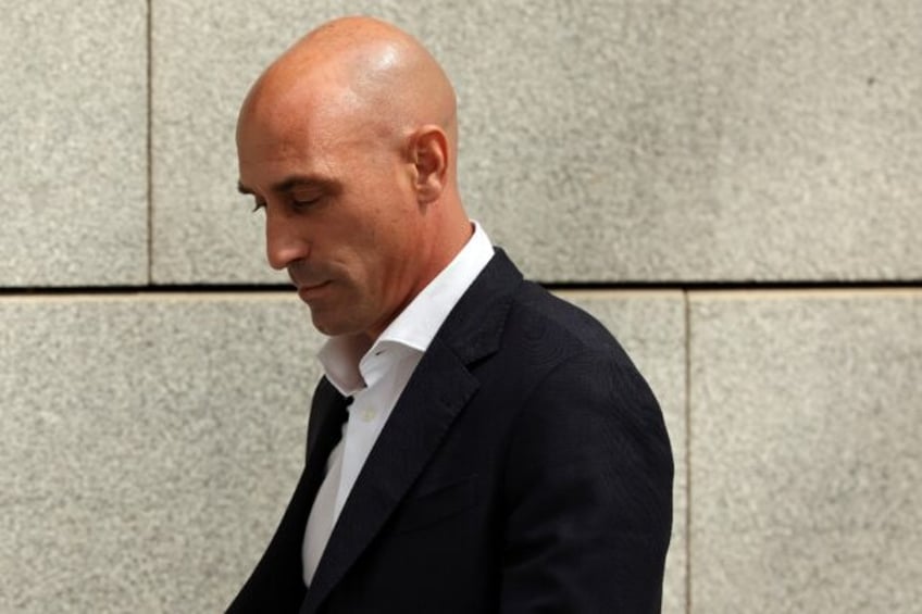 Former president of the Spanish football federation Luis Rubiales leaving the Audiencia Na