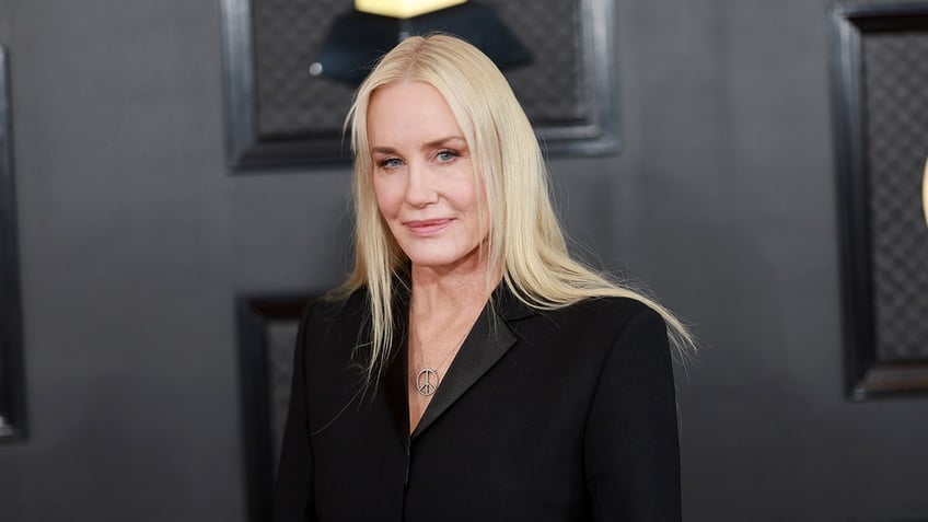 Daryl Hannah on the Grammys red carpet