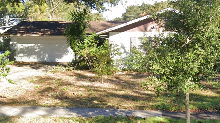 squatters turning florida neighborhood into nightmare as cops left handcuffed report