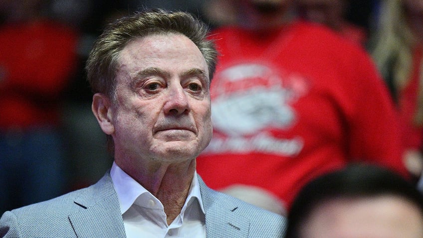 Rick Pitino watches