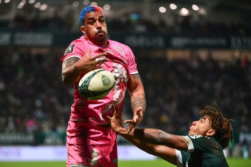 stade francais suspend habel kuffner over pau fracas