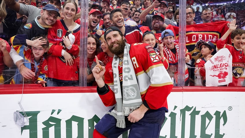 Aaron Ekblad celebrates