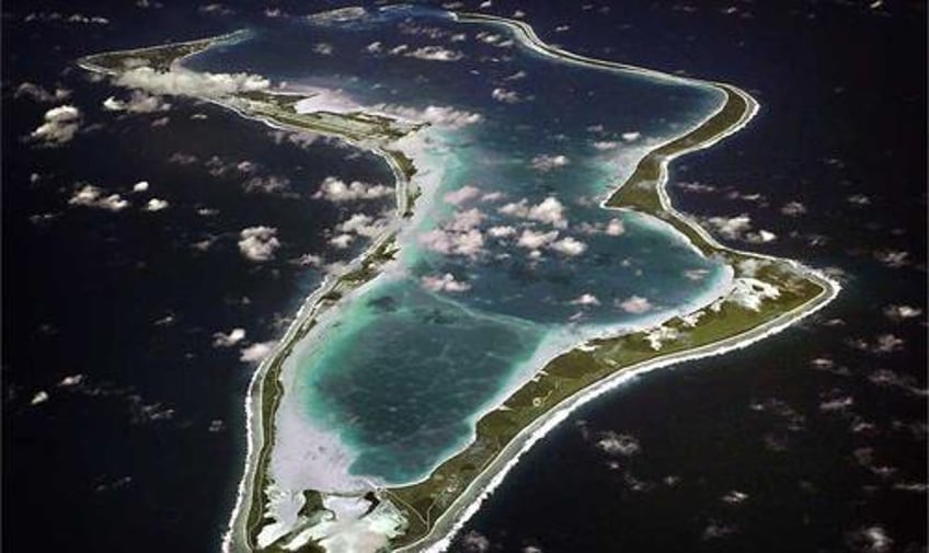stealth bomber returns from diego garcia as us iran nuclear talks head to fourth round 