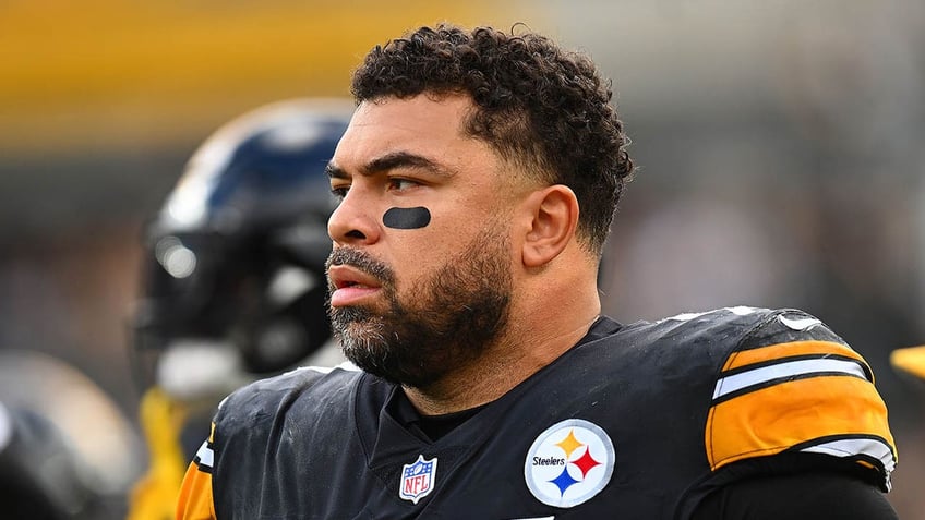 Cameron Heyward looks on during a game