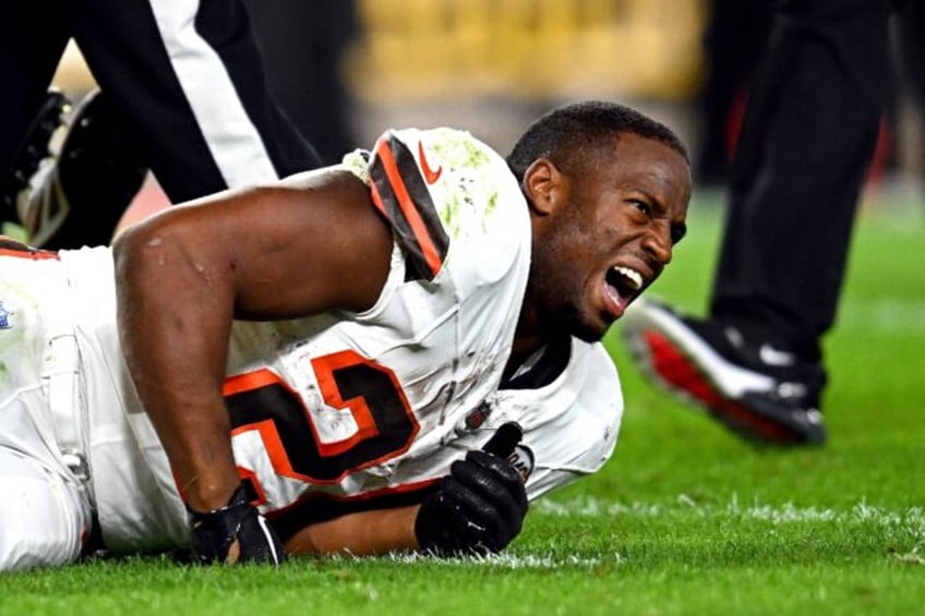 steelers down browns after chubb horror injury saints win