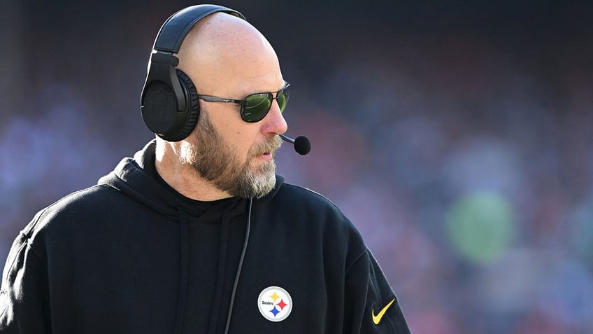 steelers fire offensive coordinator matt canada