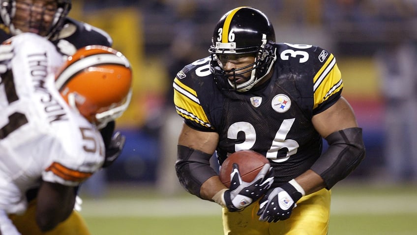 steelers great jerome bettis sees room for growth believes pittsburgh has really good chance at playoff run