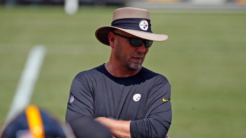 steelers offensive coordinator matt canada shrugs off criticism bottom line is winning