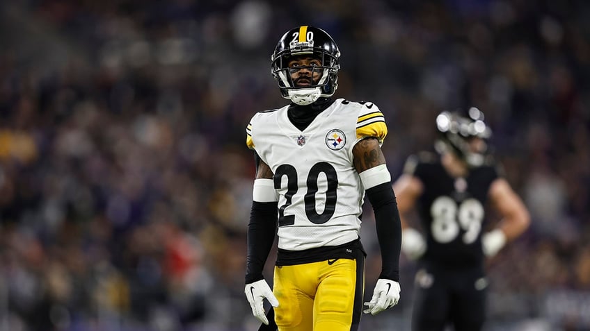 Cam Sutton