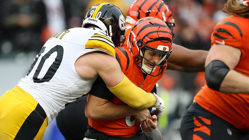 TJ Watt sacks Jake Browning