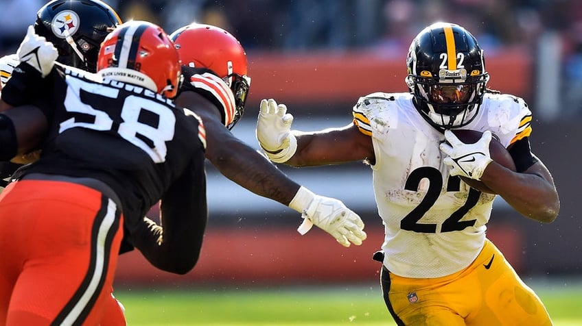 steelers vs browns brew a historic rivalry filled with football fervor