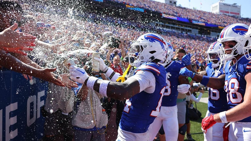 stefon diggs showers fans with beer as he leads bills to massive win over dolphins