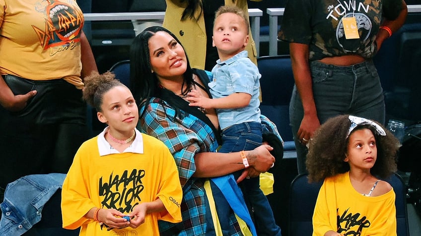 Ayesha Curry and her children