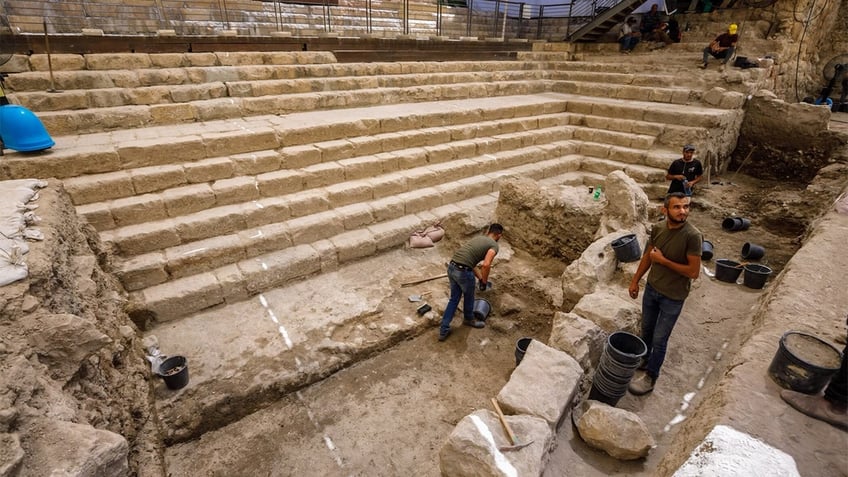 steps where jesus walked and healed a blind man unearthed for first time in 2000 years