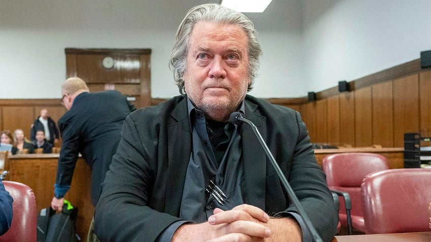 Steve Bannon in court