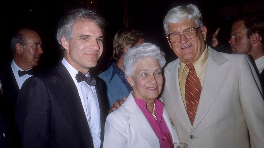 Steve Martin with his parents, Mary and Glenn, in 1978