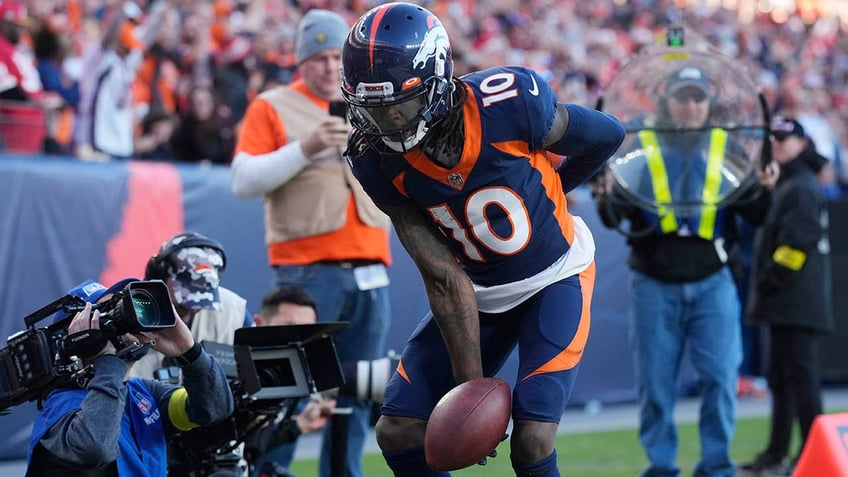 steve smith sr blasts broncos star receiver says he will tell teams not to trade for him