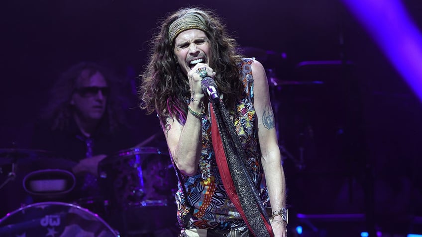 steven tyler injures vocal cords aerosmith postpones farewell tour shows