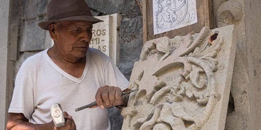 stone carvers maintain tradition after urban sprawl of mexico city swallows ancient town of xochiaca