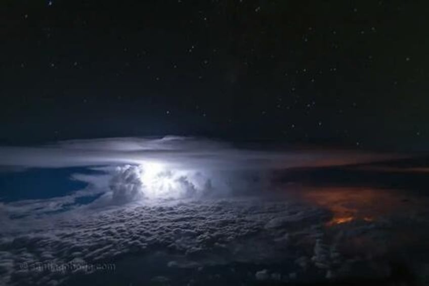 storm pilot photographer captures breathtaking images from 40000 feet
