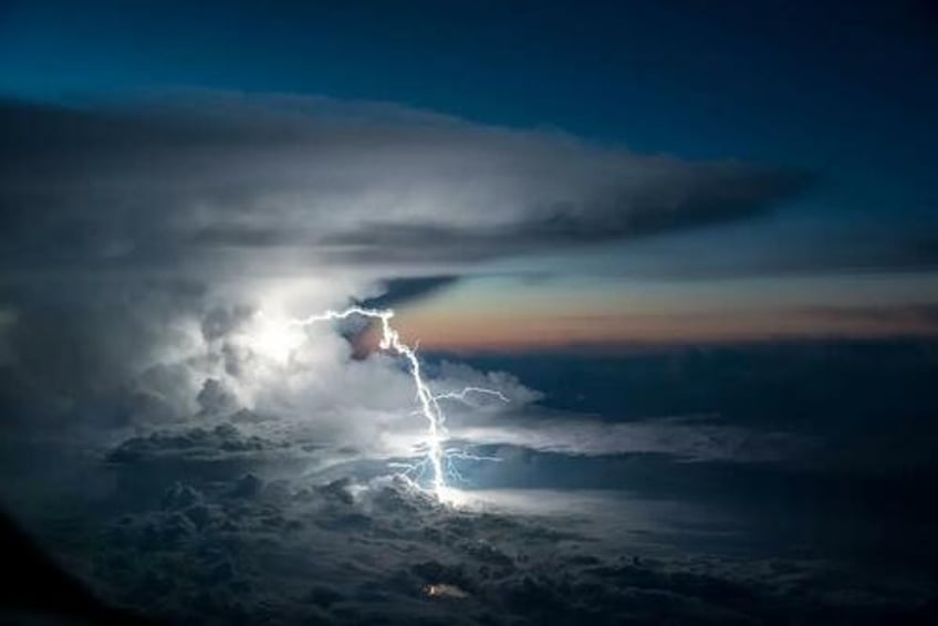 storm pilot photographer captures breathtaking images from 40000 feet