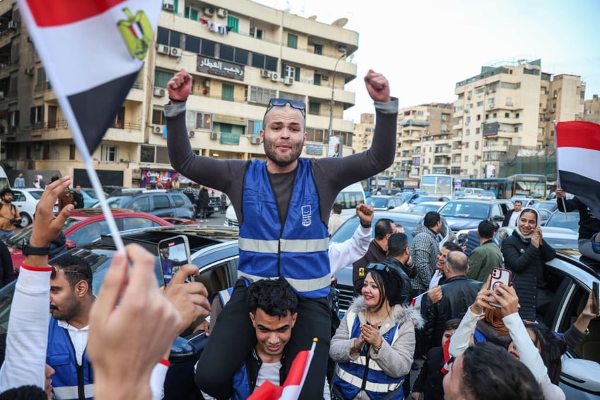 strongman sisi wins presidential election in egypt with 89 of vote