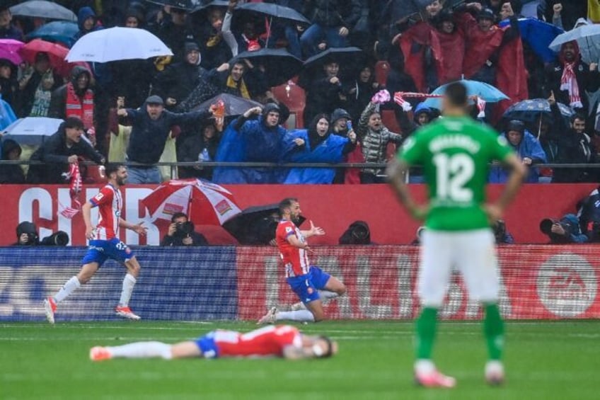 Girona's Uruguayan forward Cristhian Stuani celebrates after scoring his team's late winne