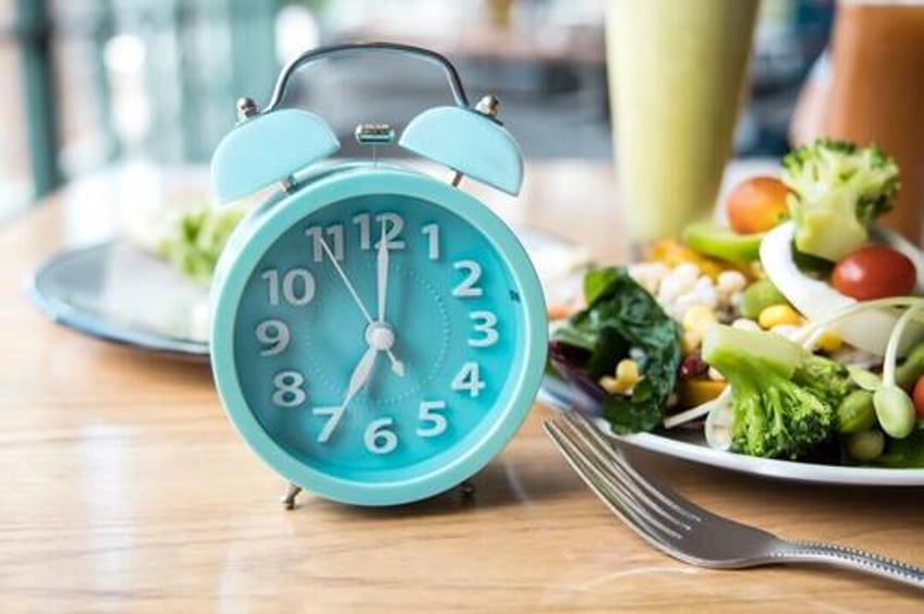 study finds intermittent fasting protects against liver inflammation and cancer