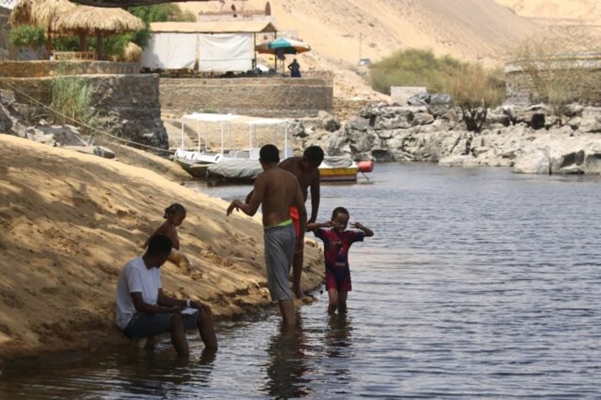 sudan refugees bring off season tourism to egypts aswan