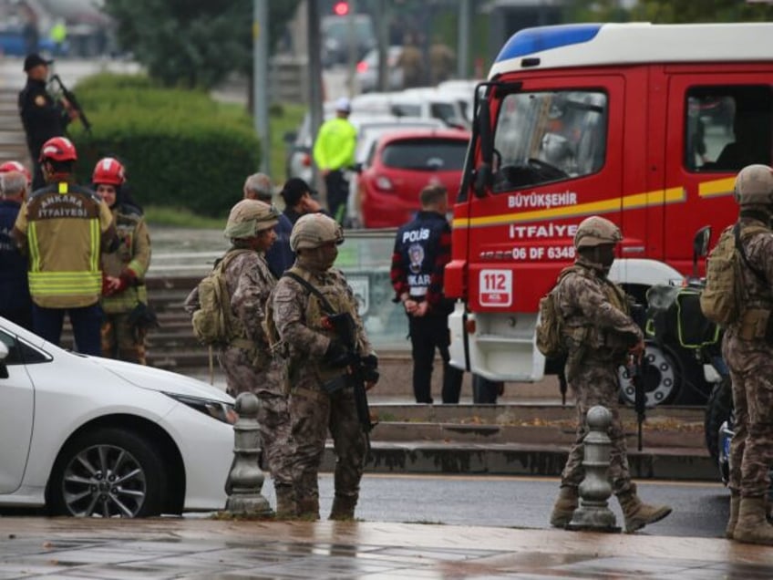 suicide bombing attack in turkish capital leaves two police injured