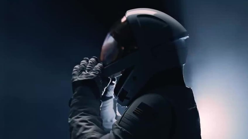 SpaceX suit 1