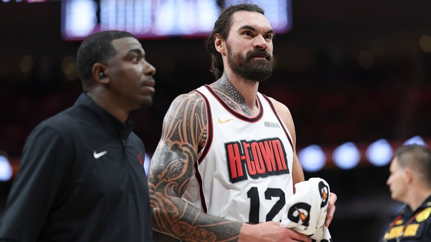 Steven Adams ejected