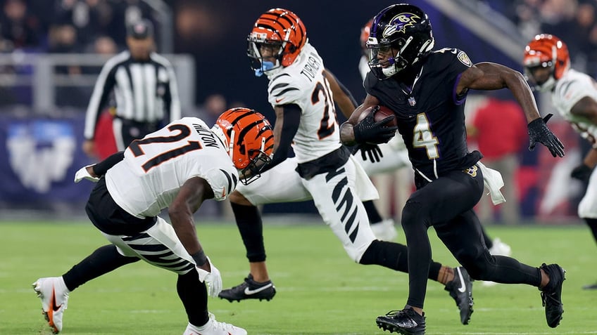 super bowl champ tony dungy rips phantom calls during ravens bengals game