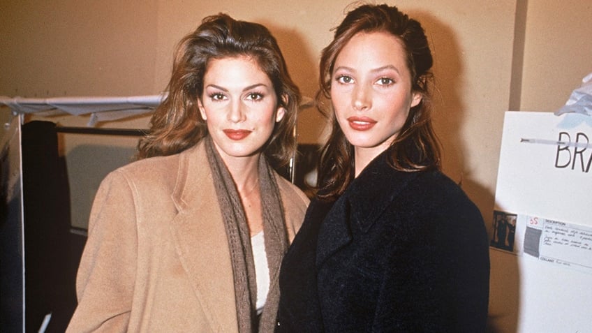 supermodel christy turlington doesnt want plastic surgery i love seeing a real face